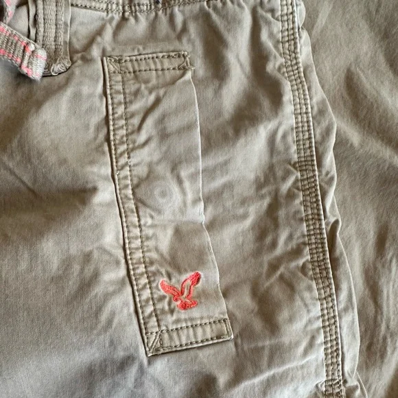 American Eagle | Y2K Tan Mid-rise Cargo Utility Pants - Picture 4 of 5